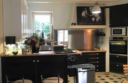 Vienne-en-Arthies House | Homerez - House in Vienne-en-Arthies