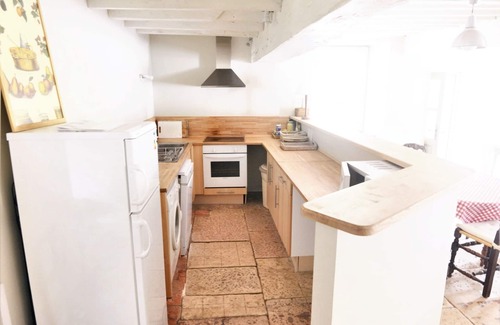 Grevilly House | Homerez - House in Grevilly, garden, parking included