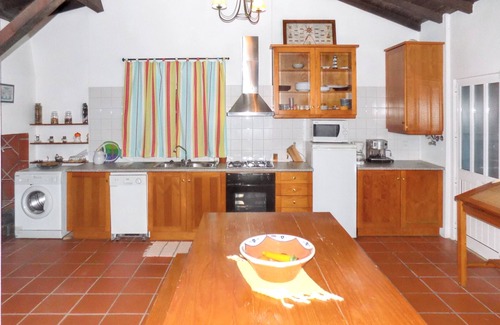Burinhosa House | Homerez - House in Pataias, shared pool
