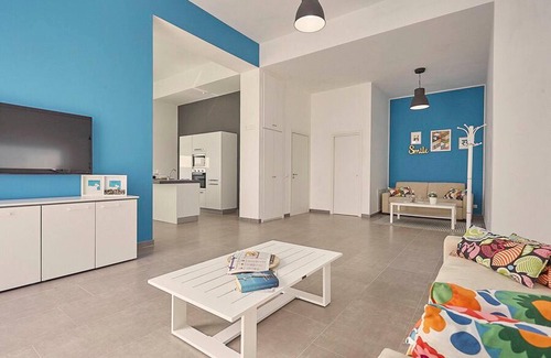 Favara Villa | Homerez - Luxurious Villa with Pool in Favara