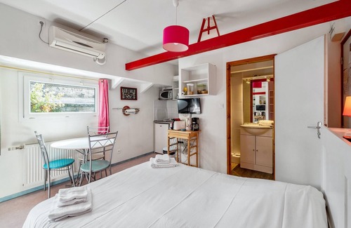 5th Arrondissement Apartment | Homerez - Nice appartement for 2 ppl. with terrace at Lyon