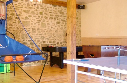 Nehou House | Homerez - Nice house for 4 ppl. with shared pool, garden and terrace at Nehou