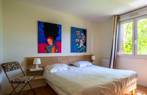 Moussy House | Homerez - Nice house for 7 ppl. with garden and terrace at Moussy
