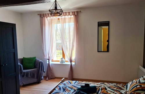 Deville House | Homerez - Nice house for 4 ppl. with terrace at Deville