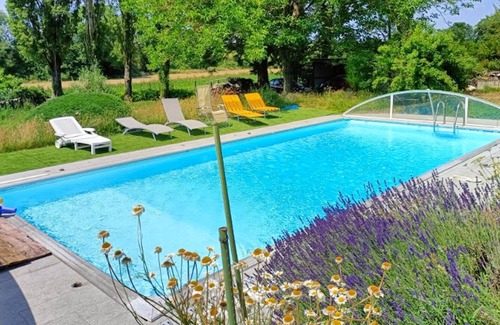 Touquin House | Homerez - Nice house for 6 ppl. with shared pool, garden and terrace at Touquin