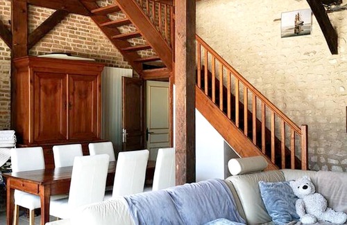Le Vaudreuil House | Homerez - Nice house for 6 ppl. with garden and terrace at Le Vaudreuil