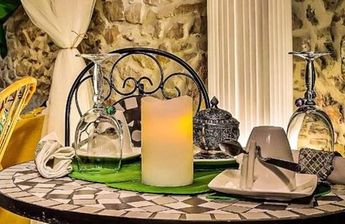 Cadereau Apartment | Homerez - Nice studio for 2 ppl. with jacuzzi at Nîmes
