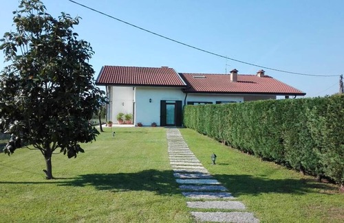 Pescantina Apartment | Homerez - Spacious appartement for 4 ppl. at Mirandola Bassa