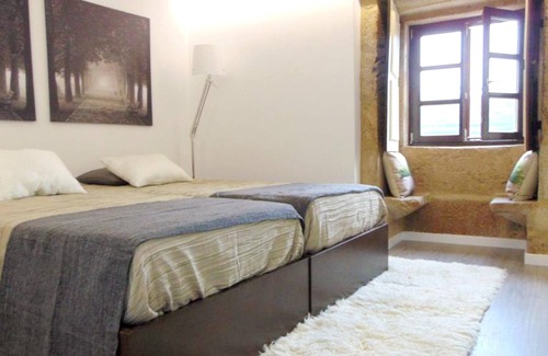 Cimbres House | Homerez - Spacious house for 6 ppl. with balcony at Salzedas