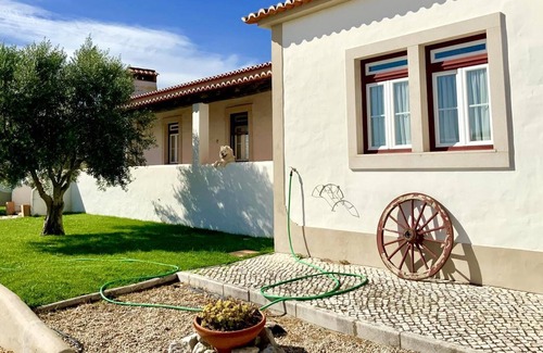 Pedrogao Villa | Homerez - Villa for 5 ppl. with shared pool and garden at Casais de Sao Bras