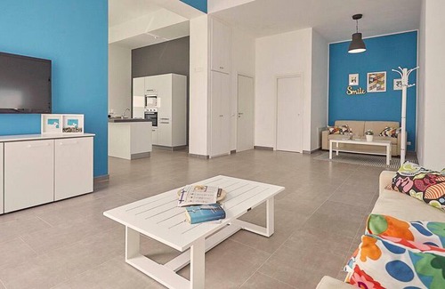 Favara Villa | Homerez - Villa 10 km away from the beach with swimming-pool and jacuzzi