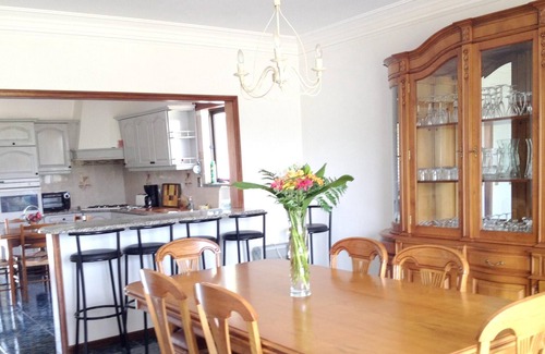 Torres Vedras Villa | Homerez - Villa for 10 ppl. with swimming-pool, garden and terrace at Maxial