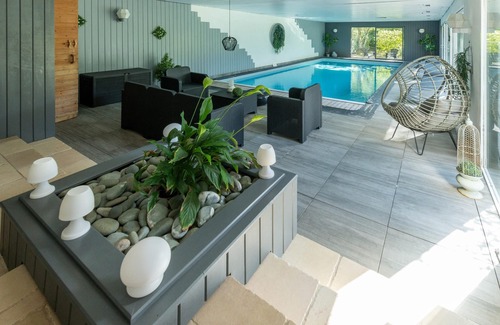 Guipry-Messac Villa | Homerez - Villa for 8 ppl. with swimming-pool, garden and terrace at Guipry
