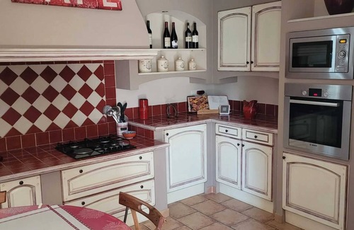 Albaron Villa | Homerez - Villa in Arles with Private Pool.