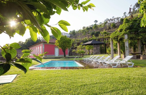 Guilhofrei Villa | Homerez - Villa in Sobradelo da Goma