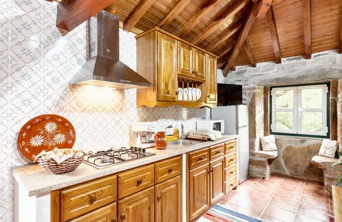 Canadelo House | Homerez - Welcoming House in Amarante with Unfenced Garden