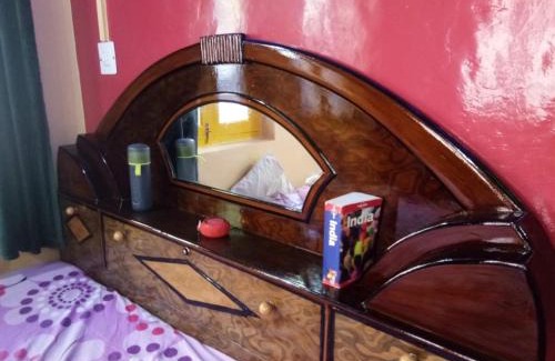 Srinagar House | HomeStay Just a Minute Away From Hari Parbat