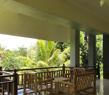 Taro House | Homestay Komang Petak