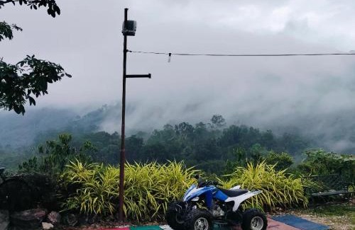 Pekan Nanas House | Homestay LubokSawah