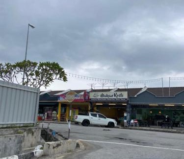 Chemor House | Homestay Lyn Impian