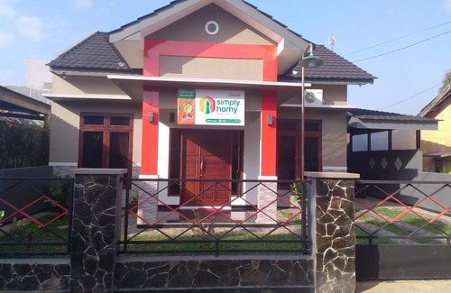 Purbalingga Villa | Homestay Purbalingga Tengah Kota by Simply Homy