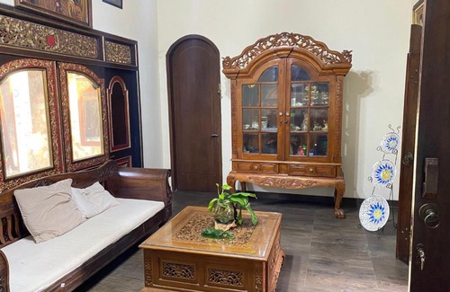 Colomadu Villa | Homestay Villa Unique Solo