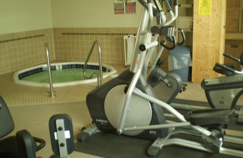Wolf Point Hotel | Homestead Inn