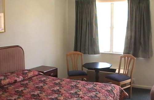 Galion Hotel | Hometown Inn Galion