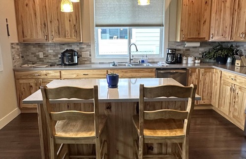 Orchard Homes House | Hometown Place - Solar Powered Newer Home
