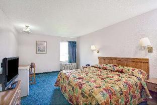 Olive Branch Hotel | Hometown Place