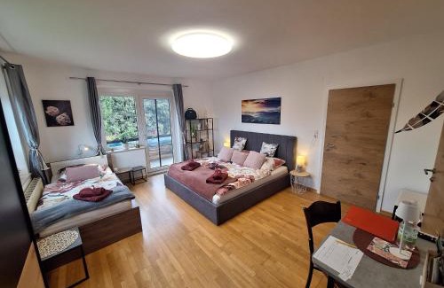 Hoheneich Apartment | HomeW4 - Rosen Apartment