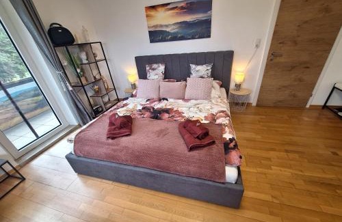 Hoheneich Apartment | HomeW4 - Rosen Apartment