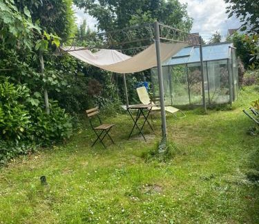 Montry House | Homewood - entire property for 6 people - 4 adults maximum -In quite village 10 min from Disneyland Paris & TGV RER A