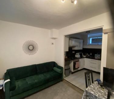 Montry House | Homewood - entire property for 6 people - 4 adults maximum -In quite village 10 min from Disneyland Paris & TGV RER A