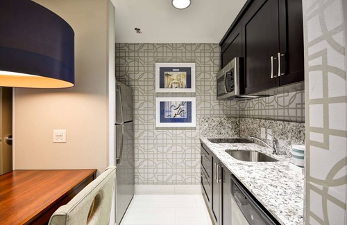 Five Points South Hotel | Homewood Suites by Hilton Birmingham Downtown Near UAB