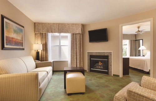 Mechanicsburg Hotel | Homewood Suites by Hilton Harrisburg-West Hershey Area