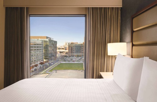 Navy Yard Hotel | Homewood Suites by Hilton Washington DC Capitol-Navy Yard