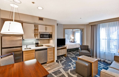 Windsor Locks Hotel | Homewood Suites by Hilton Windsor Locks Hartford