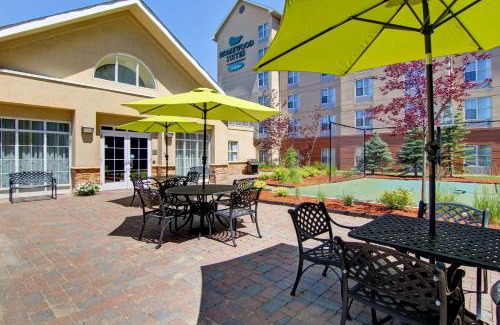 Gateway Hotel | Homewood Suites by Hilton Toronto Mississauga