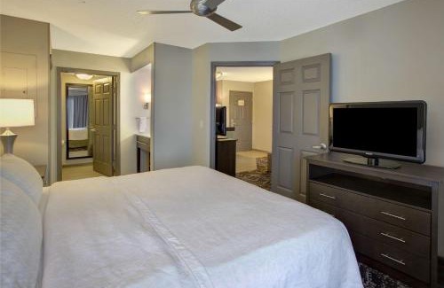 Miamisburg Hotel | Homewood Suites by Hilton Dayton South