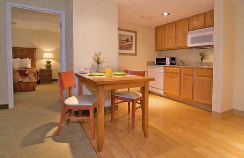 Yorkshire Hotel | Homewood Suites by Hilton Newark-Wilmington South Area