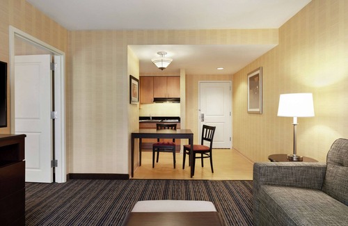 Newtown Hotel | Homewood Suites by Hilton Newtown - Langhorne, PA