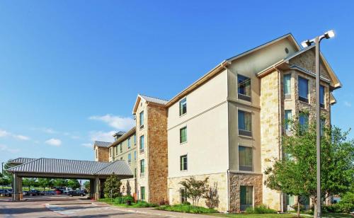Waco Hotel | Homewood Suites by Hilton Waco