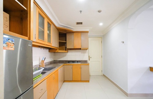 Suko Manunggal Apartment | Homey 2Br With Extra Room At Taman Beverly Apartment