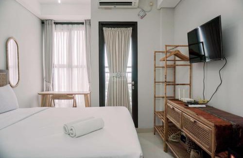Ciputat Apartment | Homey and Enjoy Living Studio Transpark Bintaro Apartment By Travelio
