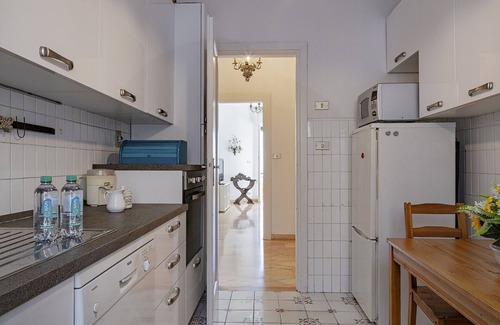 Quinto al Mare Apartment | Homey Seaview Apartment by Wonderful Italy