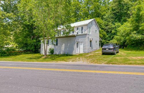 Mount Pleasant Mills Apartment | Honey Bee Farm On-Site Susquehanna Valley Apt!