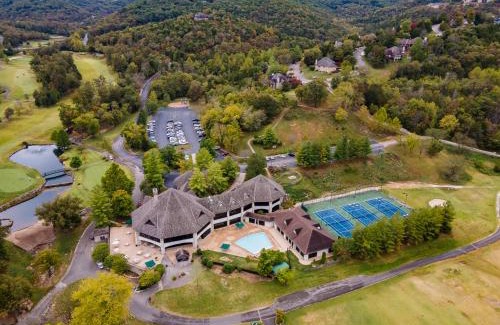 Branson West House | Honey Bee Inn with Communal Amenities & More
