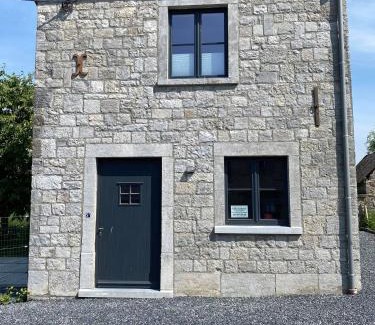 Foy-Notre-Dame House | Honey House