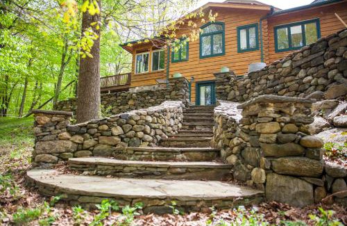 Bedford Bed & Breakfast | Honey Maple Grove BnB